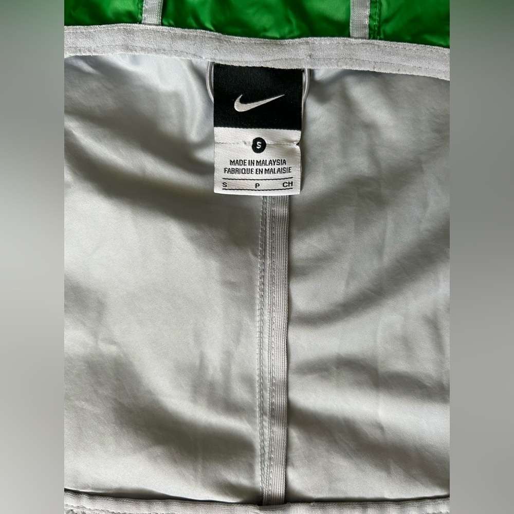 Nike women’s lightweight windbreaker gray, pink and green size small - Picture 10 of 15
